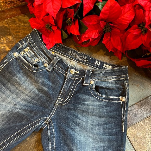 Miss Me Signature Rise Boot Cut Jeans (NWOT; size 28) - Picture 5 of 16